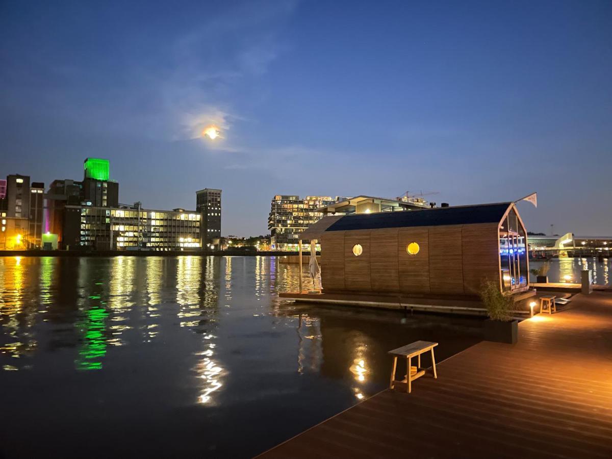 Wikkelboat Nr1 at Floating Rotterdam Rijnhaven Villa Eksteriør billede
